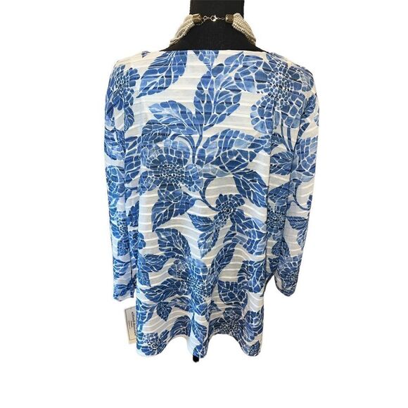 V-Neck Top by Alfred Dunner - Picture 2 of 5